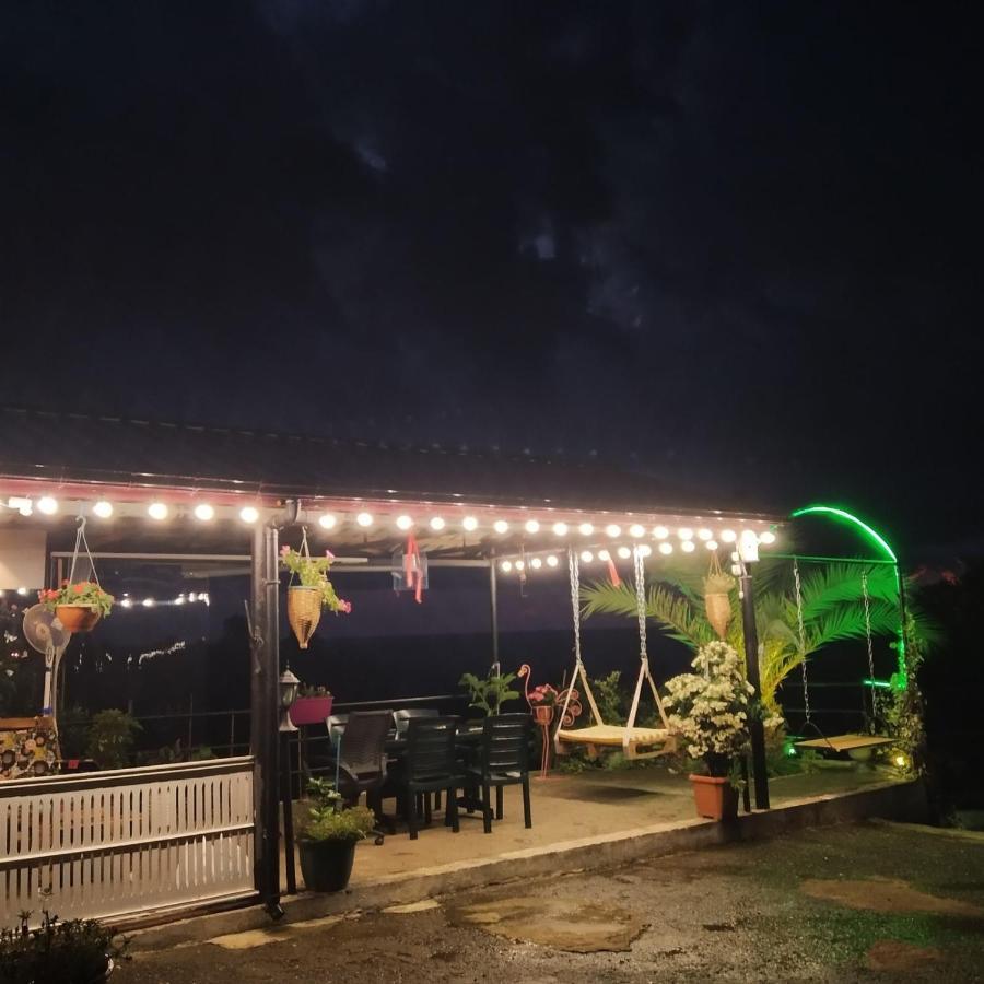 Kemeni Gardens Hotel Batumi Bagian luar foto