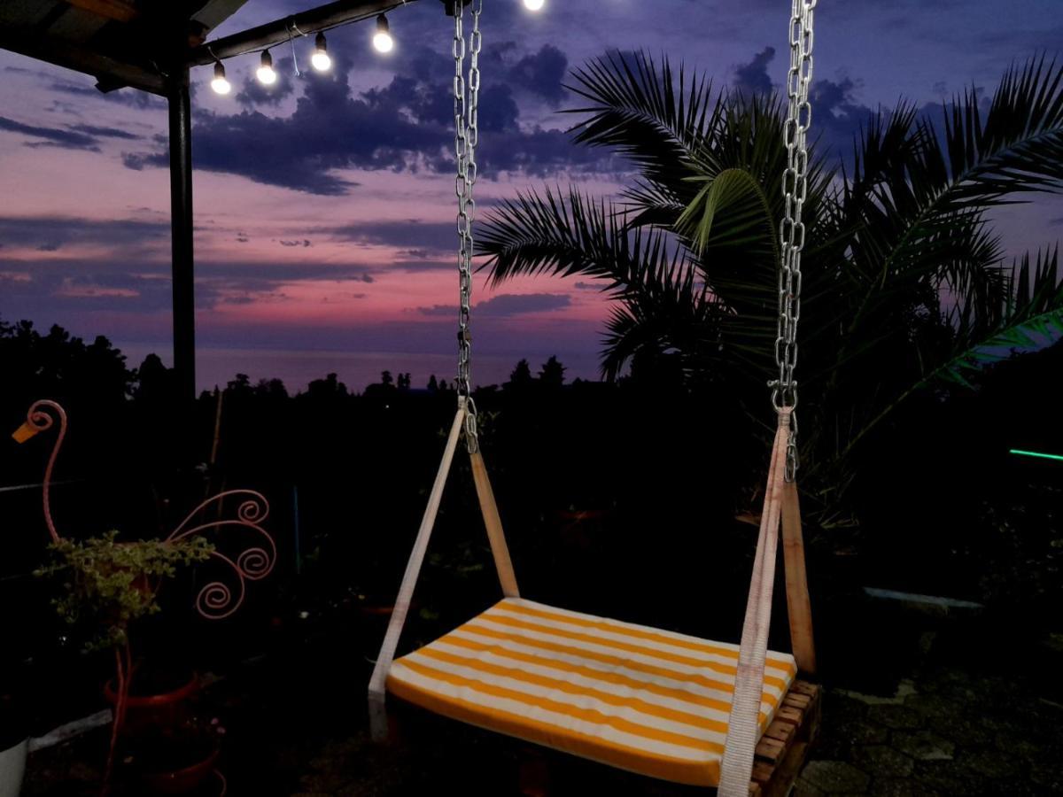 Kemeni Gardens Hotel Batumi Bagian luar foto