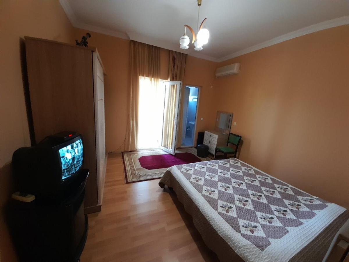 Kemeni Gardens Hotel Batumi Bagian luar foto