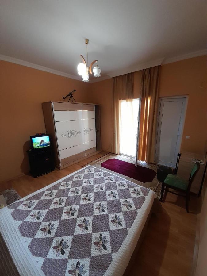 Kemeni Gardens Hotel Batumi Bagian luar foto