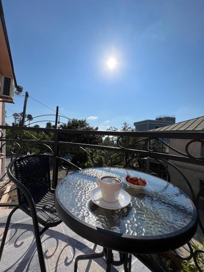 Kemeni Gardens Hotel Batumi Bagian luar foto