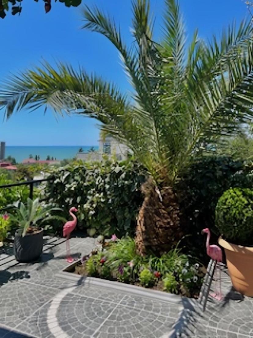 Kemeni Gardens Hotel Batumi Bagian luar foto