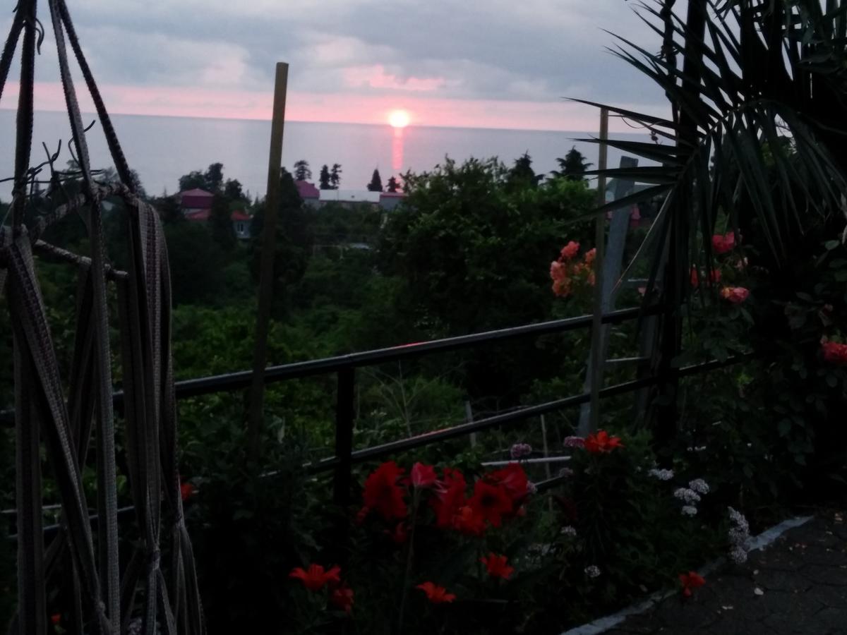 Kemeni Gardens Hotel Batumi Bagian luar foto